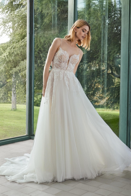 Robe de Mariée LLEANE Pronovias collection 2026 | Paris