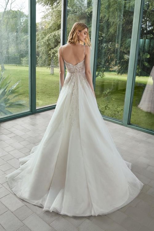 Robe de Mariée LLEANE Pronovias collection 2026 | Paris