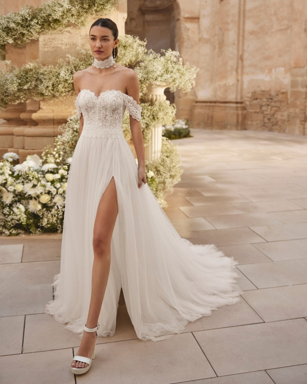 Melania Wedding Dress Aire Barcelona Collection 2026| Paris Boutique Melania Wedding Dress Aire Barcelona Collection 2026| Paris Boutique