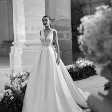MIRAN  Wedding Dress Aire Barcelona Collection 2026| Paris Boutique