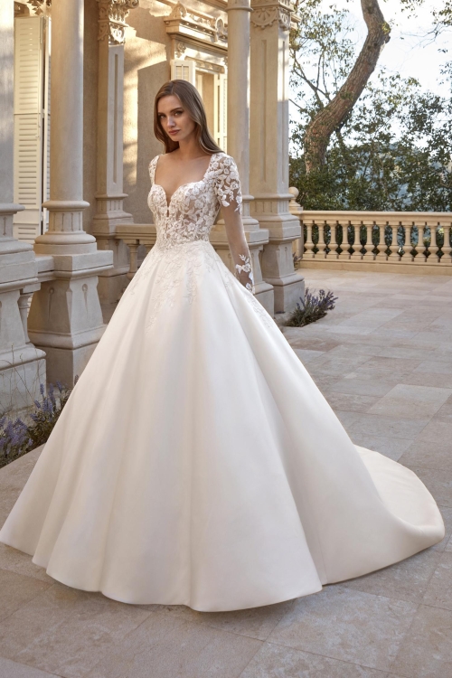 OLENNA wedding Dress: San Patrick collection 2026 Paris Boutique