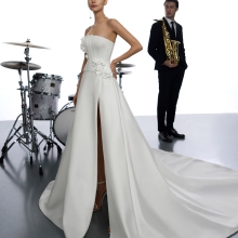 YOANA Wedding Dress Aire Barcelona Collection 2026| Paris Boutique YOANA Wedding Dress Aire Barcelona Collection 2026| Paris Boutique
