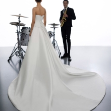 YOANA Wedding Dress Aire Barcelona Collection 2026| Paris Boutique YOANA Wedding Dress Aire Barcelona Collection 2026| Paris Boutique