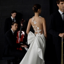 YUREN Wedding Dress Aire Barcelona Collection 2026| Paris Boutique YUREN Wedding Dress Aire Barcelona Collection 2026| Paris Boutique