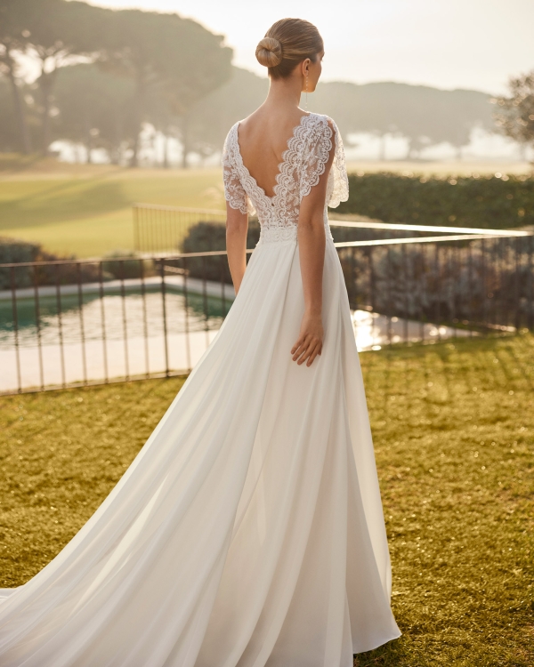 Robe de Mariée ZAMINA Aire Barcelona 2026| Mariée Parisienne Robe de Mariée ZAMINA Aire Barcelona 2026| Mariée Parisienne