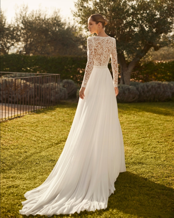 ZOEY Wedding Dress Aire Barcelona Collection 2026| Paris Boutique