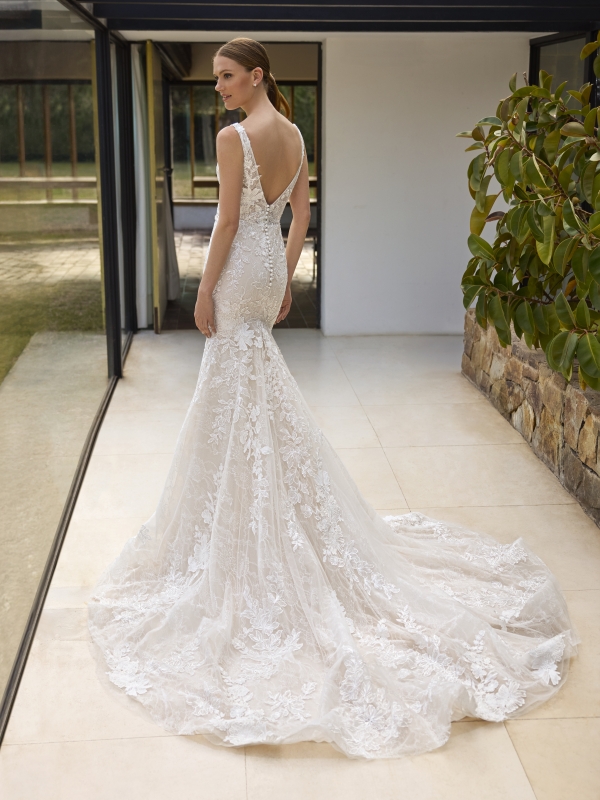 BLAIA Wedding Dress Pronovias collection 2026 | Boutique Paris BLAIA Wedding Dress Pronovias collection 2026 | Boutique Paris