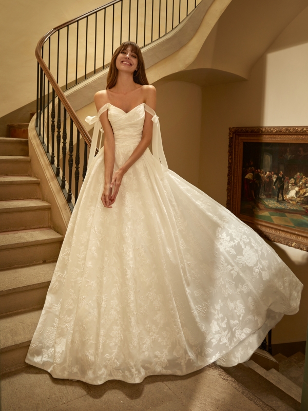CAMALA Nicole Wedding Dress collection 2026 | Boutique Paris CAMALA Nicole Wedding Dress collection 2026 | Boutique Paris
