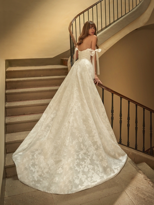 CAMALA Nicole Wedding Dress collection 2026 | Boutique Paris CAMALA Nicole Wedding Dress collection 2026 | Boutique Paris