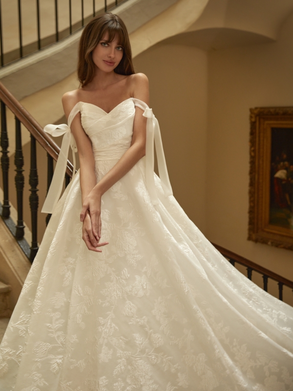 CAMALA Nicole Wedding Dress collection 2026 | Boutique Paris CAMALA Nicole Wedding Dress collection 2026 | Boutique Paris