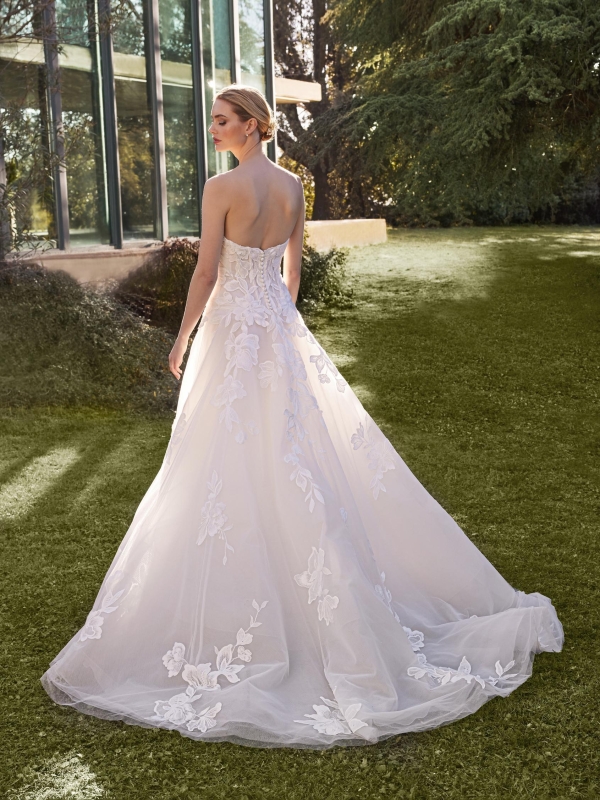 DElICATE Wedding Dress Pronovias collection 2026 | Boutique Paris DElICATE Wedding Dress Pronovias collection 2026 | Boutique Paris