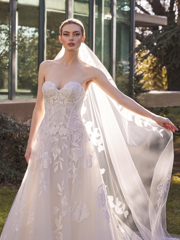 DElICATE Wedding Dress Pronovias collection 2026 | Boutique Paris DElICATE Wedding Dress Pronovias collection 2026 | Boutique Paris