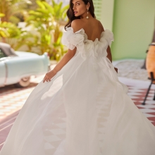 JALISA Wedding Dress luna novias collection 2026: Paris Boutique
