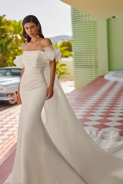 JALISA Wedding Dress luna novias collection 2026: Paris Boutique
