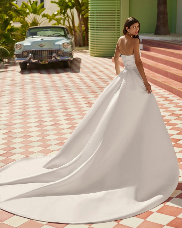 JALISA Wedding Dress luna novias collection 2026: Paris Boutique JALISA Wedding Dress luna novias collection 2026: Paris Boutique