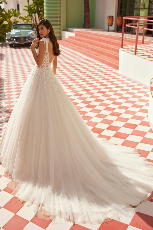 Robe de mariée JESSAM Luna Novias collection 2026 | Paris