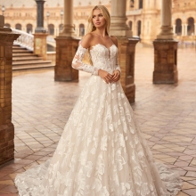 KATYA Wedding Dress Aire Barcelona Collection 2026| Paris Boutique KATYA Wedding Dress Aire Barcelona Collection 2026| Paris Boutique