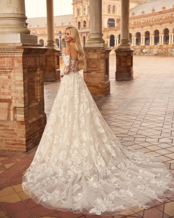 KATYA Wedding Dress Aire Barcelona Collection 2026| Paris Boutique KATYA Wedding Dress Aire Barcelona Collection 2026| Paris Boutique