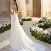 MAIDA Wedding Dress Aire Barcelona Collection 2026 | Paris Boutique MAIDA Wedding Dress Aire Barcelona Collection 2026 | Paris Boutique