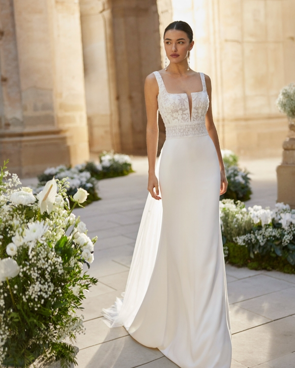 MAIDA Wedding Dress Aire Barcelona Collection 2026 | Paris Boutique MAIDA Wedding Dress Aire Barcelona Collection 2026 | Paris Boutique