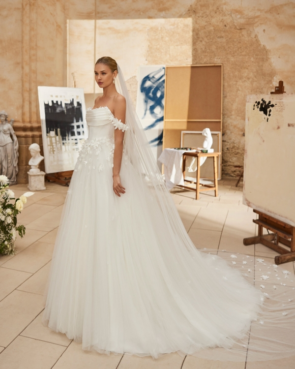MELISA Wedding Dress Aire Barcelona Collection 2026 | Paris Boutique MELISA Wedding Dress Aire Barcelona Collection 2026 | Paris Boutique