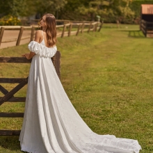 NITHAN Wedding Dress Alma Novias collection 2026 Paris NITHAN Wedding Dress Alma Novias collection 2026 Paris