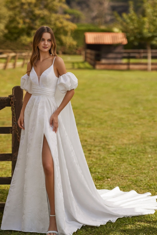 NITHAN Wedding Dress Alma Novias collection 2026 Paris