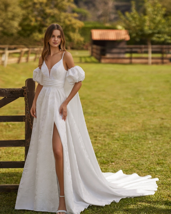 NITHAN Wedding Dress Alma Novias collection 2026 Paris NITHAN Wedding Dress Alma Novias collection 2026 Paris