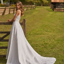 NITHAN Wedding Dress Alma Novias collection 2026 Paris NITHAN Wedding Dress Alma Novias collection 2026 Paris
