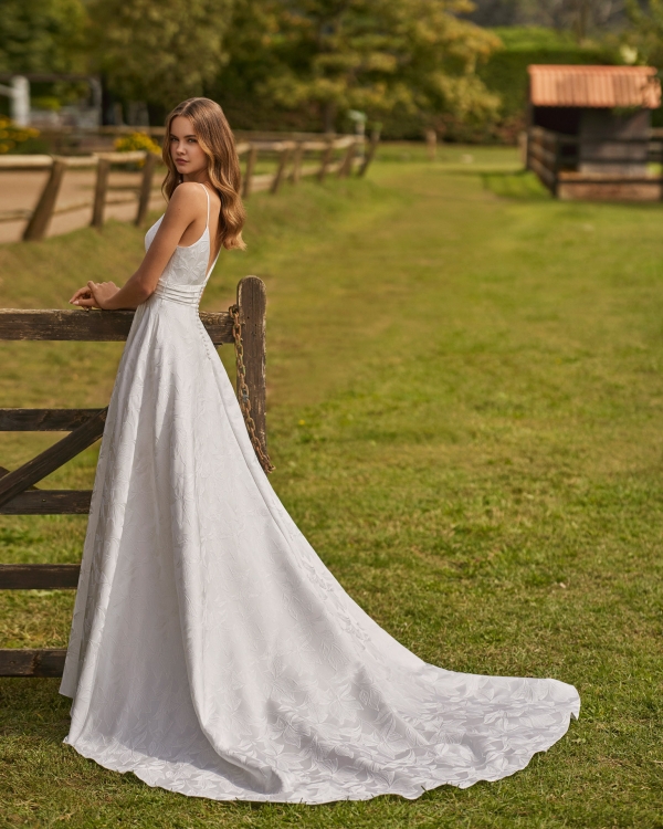 NITHAN Wedding Dress Alma Novias collection 2026 Paris NITHAN Wedding Dress Alma Novias collection 2026 Paris