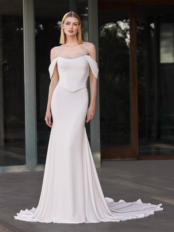 POLENIA Wedding Dress Pronovias collection 2026 | Boutique Paris POLENIA Wedding Dress Pronovias collection 2026 | Boutique Paris