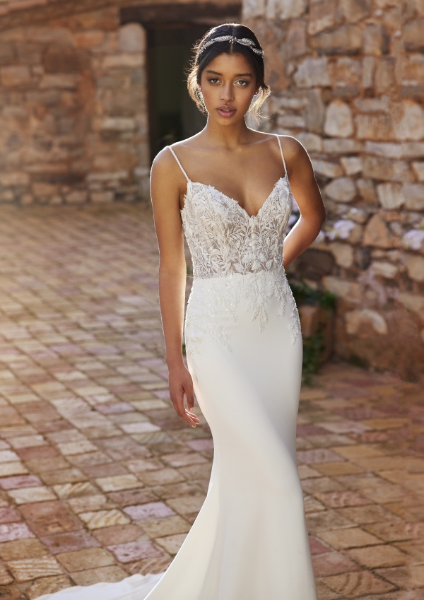 SHU Wedding Dress White one Collection 2026 Paris Boutique SHU Wedding Dress White one Collection 2026 Paris Boutique