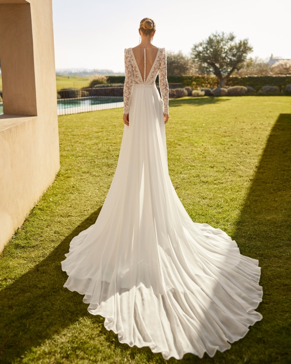 ZEUS Wedding Dress Aire Barcelona Collection 2026 | Paris Boutique ZEUS Wedding Dress Aire Barcelona Collection 2026 | Paris Boutique