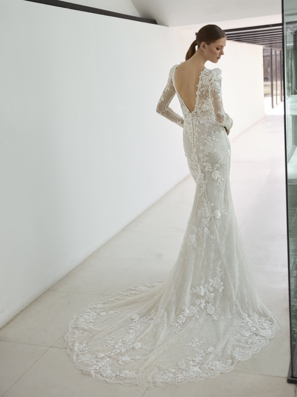 AYSUN Wedding Dress Pronovias collection 2026 | Boutique Paris AYSUN Wedding Dress Pronovias collection 2026 | Boutique Paris