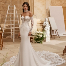 MARIELA Wedding Dress Aire Barcelona Collection 2026 | Paris Boutique MARIELA Wedding Dress Aire Barcelona Collection 2026 | Paris Boutique