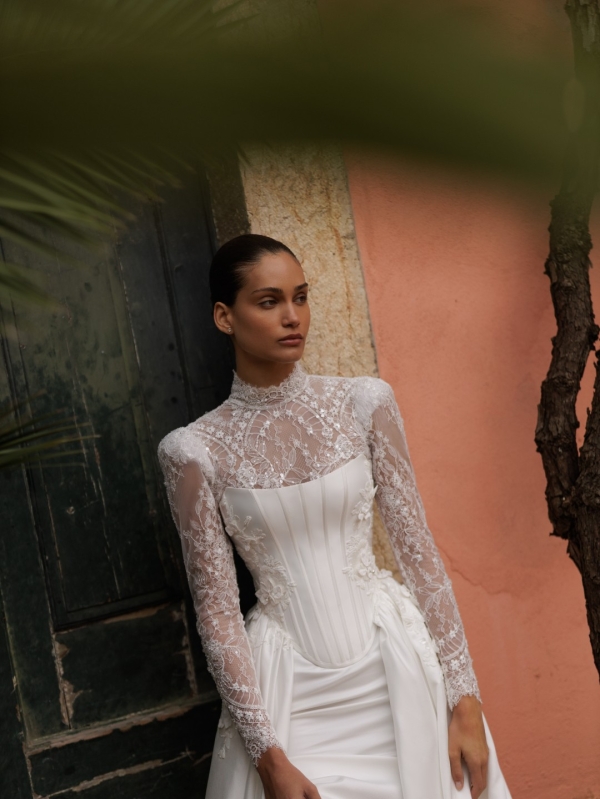 Robe de Mariée BIJOU de WONA CONCEPT| Boutique Paris 15 Robe de Mariée BIJOU de WONA CONCEPT| Boutique Paris 15