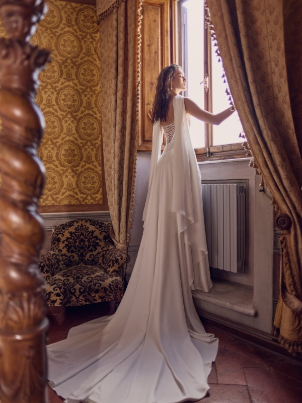 CRETE Wedding Dress WONA CONCEPT collection 2026 | Boutique Paris CRETE Wedding Dress WONA CONCEPT collection 2026 | Boutique Paris