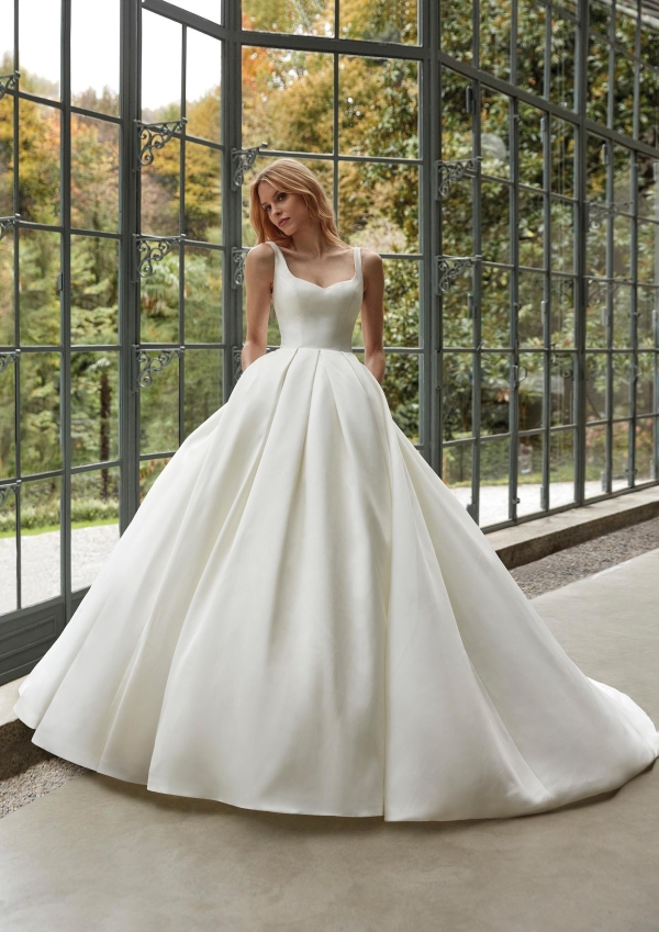 LAMYA Nicole Wedding Dress collection 2026 | Boutique Paris LAMYA Nicole Wedding Dress collection 2026 | Boutique Paris