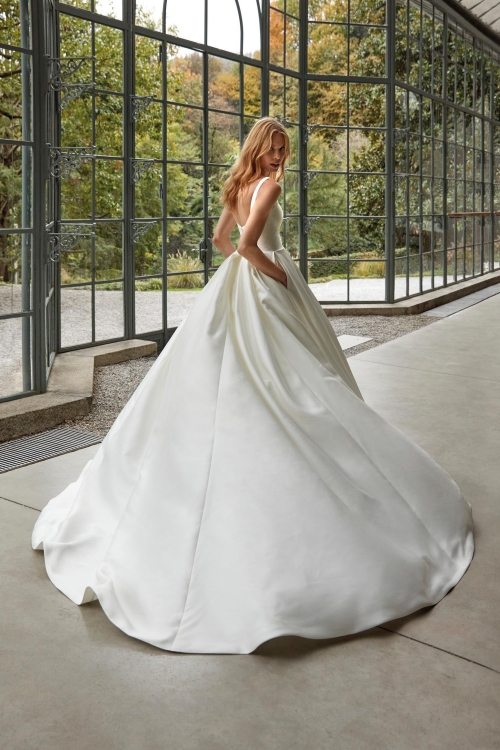 Robe de Mariée LAMYA Nicole Milano collection 2026 | Paris