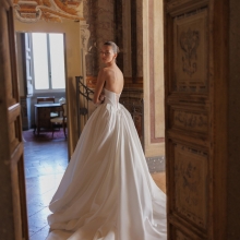 PIPER Wedding Dress WONA CONCEPT collection 2026 | Boutique Paris PIPER Wedding Dress WONA CONCEPT collection 2026 | Boutique Paris