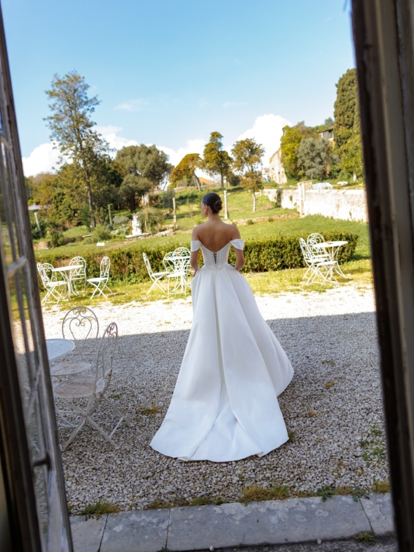 Robe de Mariée WONDER WONA CONCEPT| Paris Robe de Mariée WONDER WONA CONCEPT| Paris