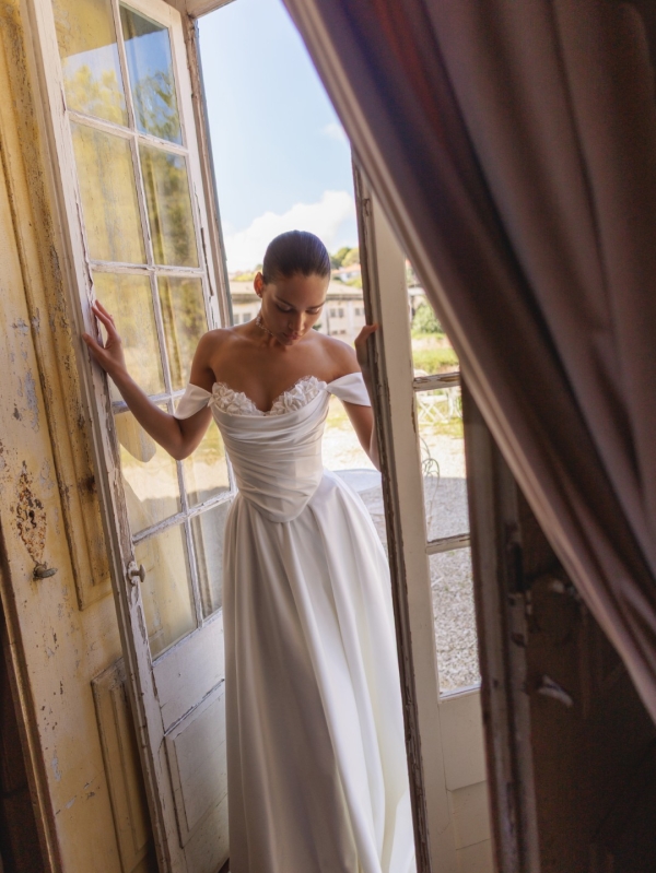 Robe de Mariée WONDER WONA CONCEPT| Paris Robe de Mariée WONDER WONA CONCEPT| Paris