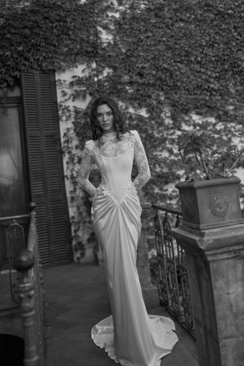 CROCUS Wedding Dress WONA CONCEPT collection 2026 | Boutique Paris