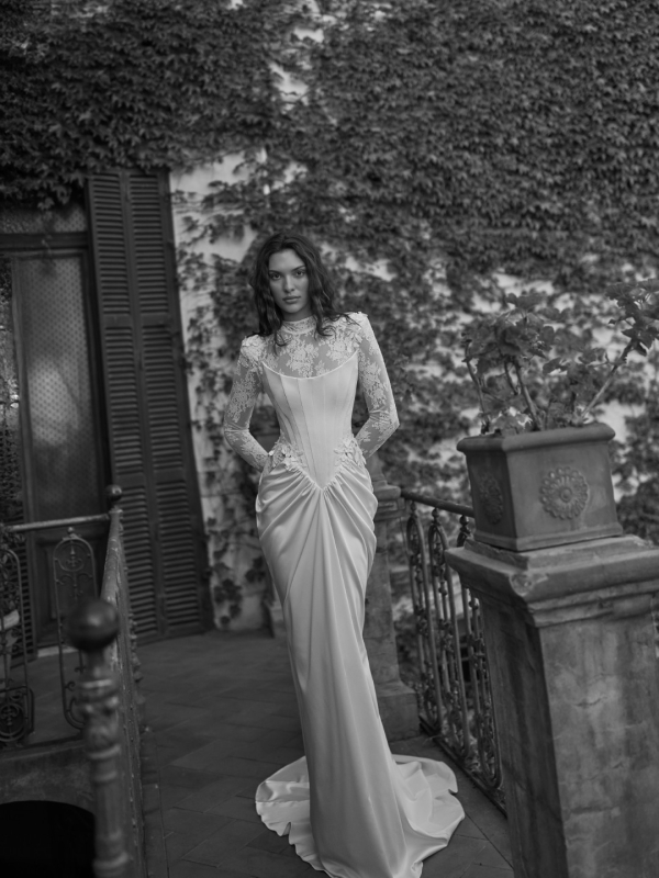 Robe de Mariée CROCUS de WONA CONCEPT| Boutique Paris Robe de Mariée CROCUS de WONA CONCEPT| Boutique Paris