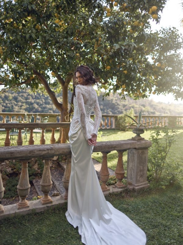 Robe de Mariée CROCUS de WONA CONCEPT| Boutique Paris Robe de Mariée CROCUS de WONA CONCEPT| Boutique Paris