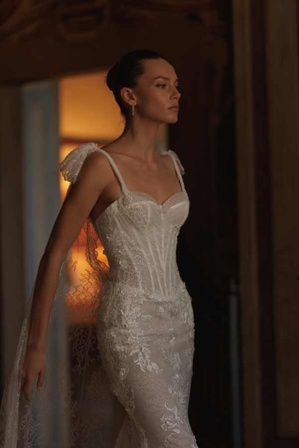 Robe de Mariée ROWAN de WONA CONCEPT| Paris Boutique Robe de Mariée ROWAN de WONA CONCEPT| Paris Boutique